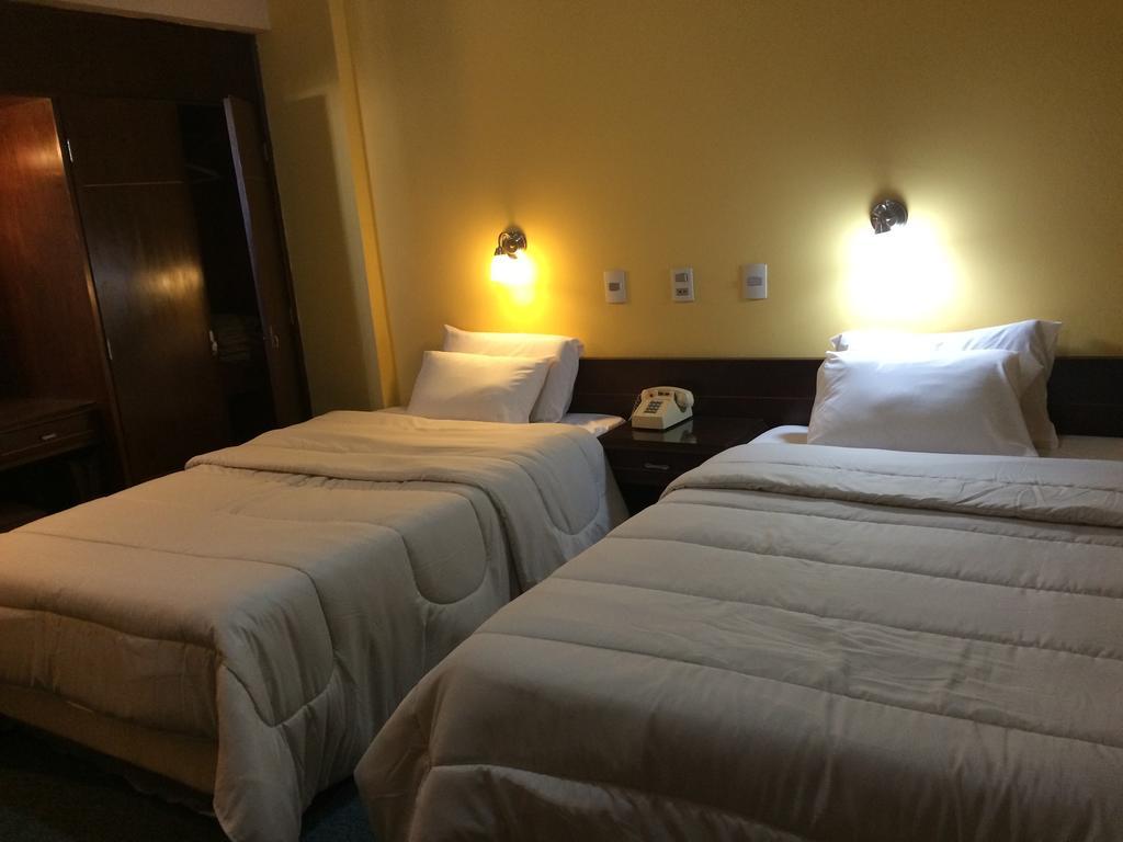 Hotel Manduvira Asuncion Kamer foto