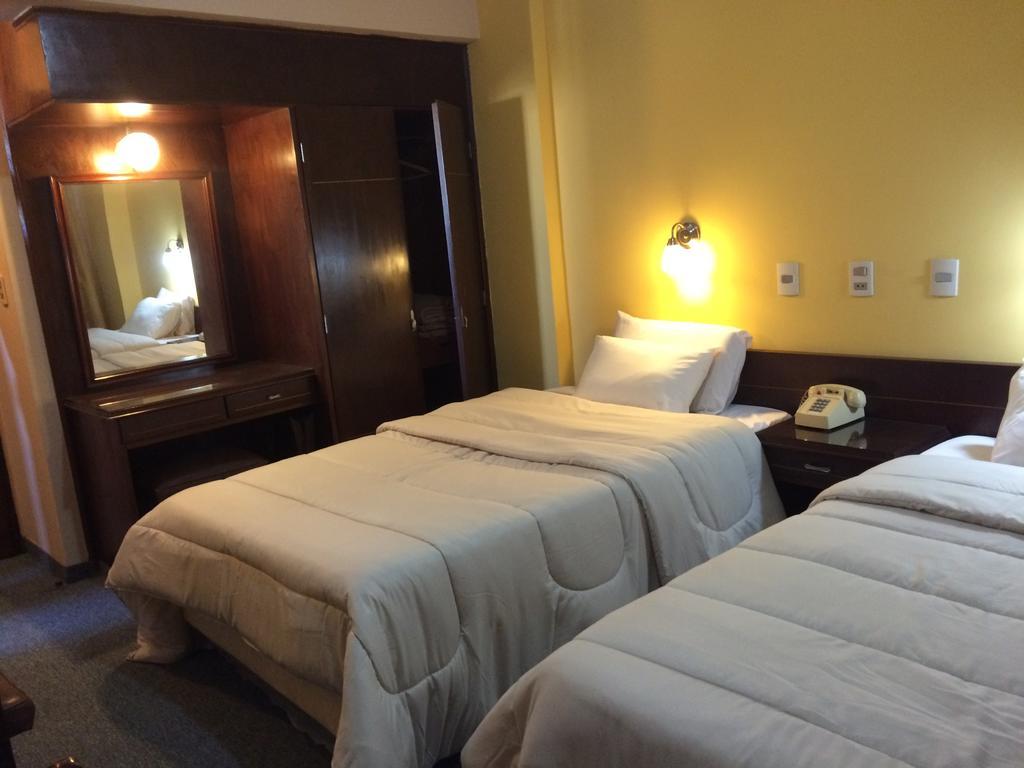 Hotel Manduvira Asuncion Kamer foto