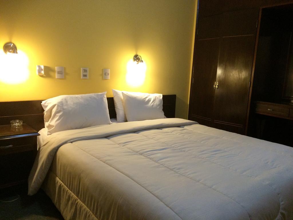 Hotel Manduvira Asuncion Kamer foto