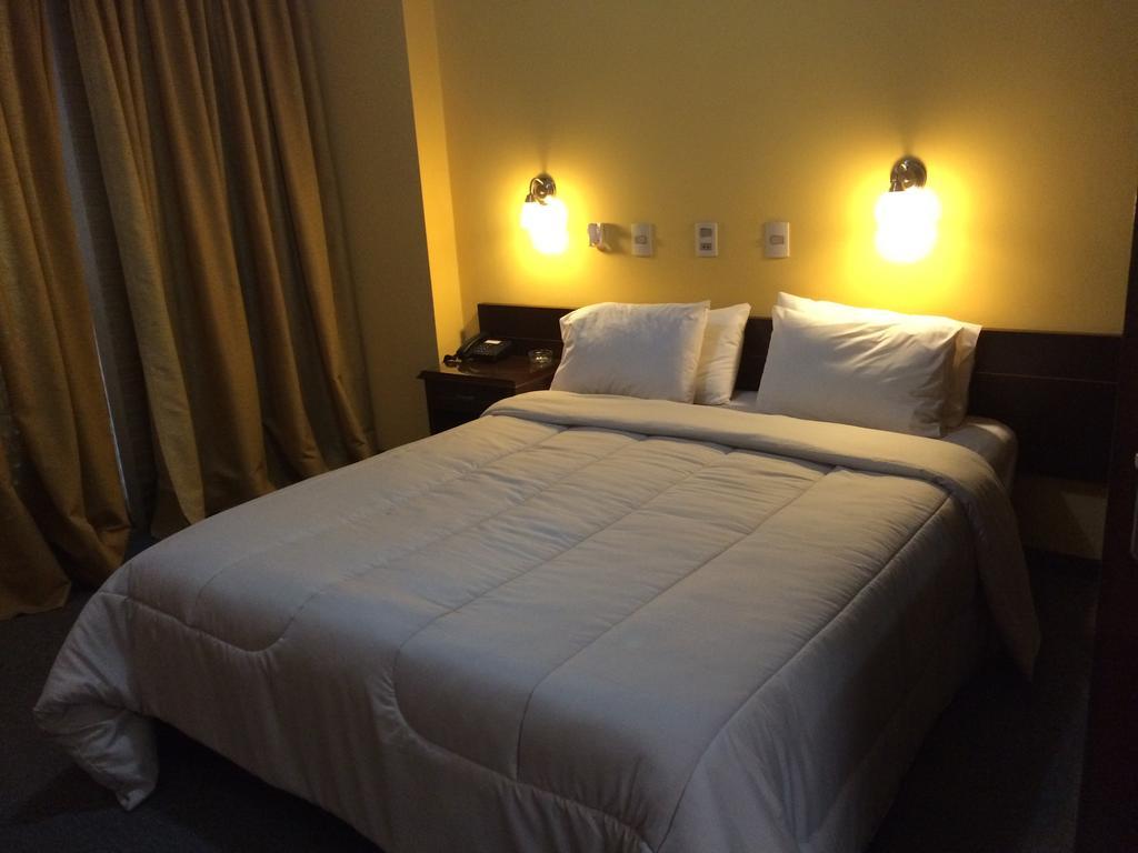 Hotel Manduvira Asuncion Kamer foto